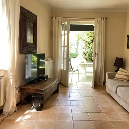 Villa Bionda *