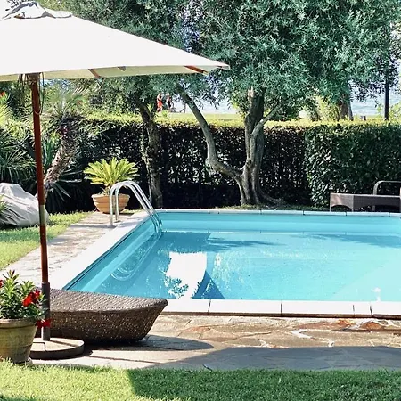 Bionda Villa Sirmione